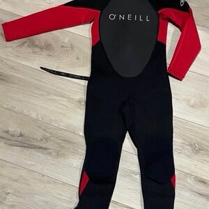Listed for  @etherealbitch.   
O'Neill Kids Black & Red Full Wetsuit One-Piece